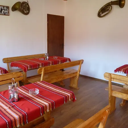 Jun Къща за гости